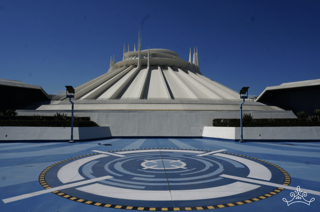 Queue Closeup: Space Mountain - Duchess of Disneyland